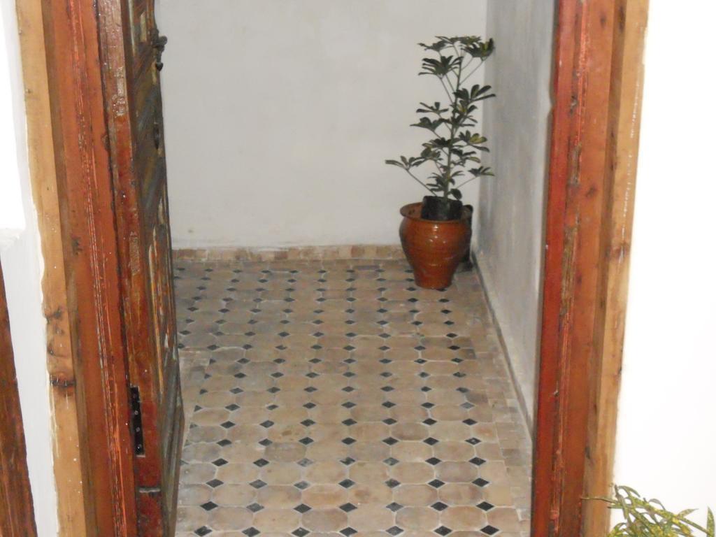 Riad Mikou Fes Luaran gambar
